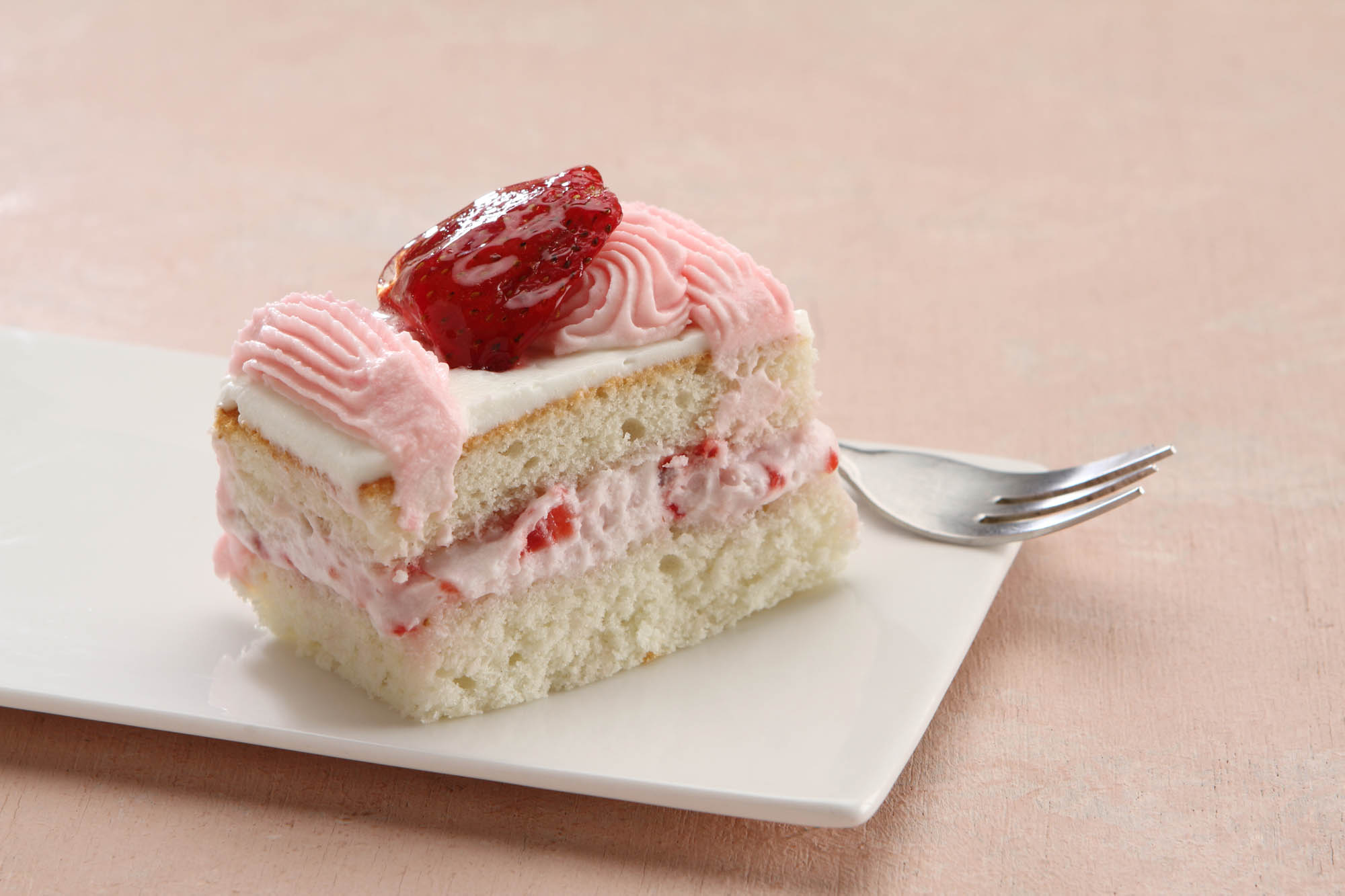 Buy Strawberry Pastry Cube with Buttercream Online | Flurys